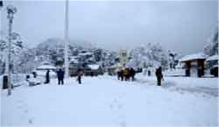 बर्फबारी से शिमला, मनाली का अन्य इलाकों से संपर्क टूटा