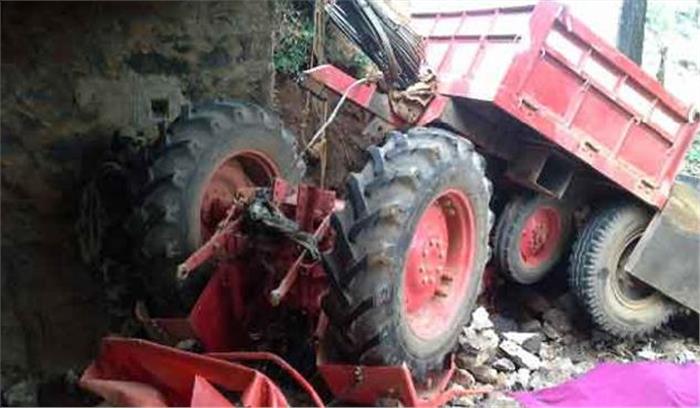 ट्रैक्टर-ट्रॉली पलटने से एक महिला की मौत, कई की हालत चिंताजनक