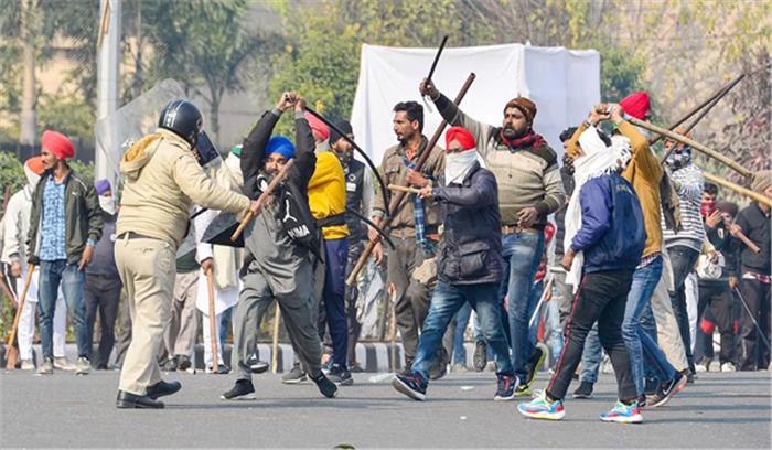 ट्रैक्टर परेड के नाम पर दिल्ली में बवाल, लालकिला पर हुड़दंग