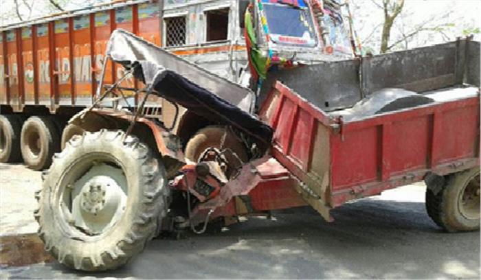 बदायूं में ट्रैक्टर ट्राली की भिड़ंत में तीन की मौत,छह घायल