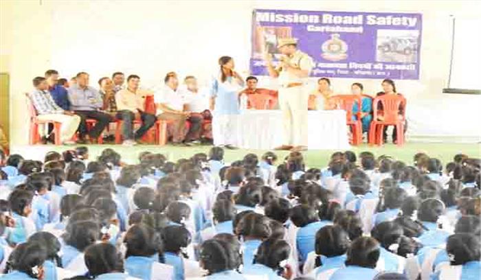 यातायात नियमों की जानकारी एवं जागरूकता अभियान चलाया गया