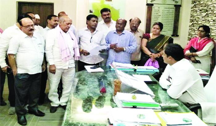 अंतत: काम आया दबाव, एक गाड़ी को मिली हरी झंडी