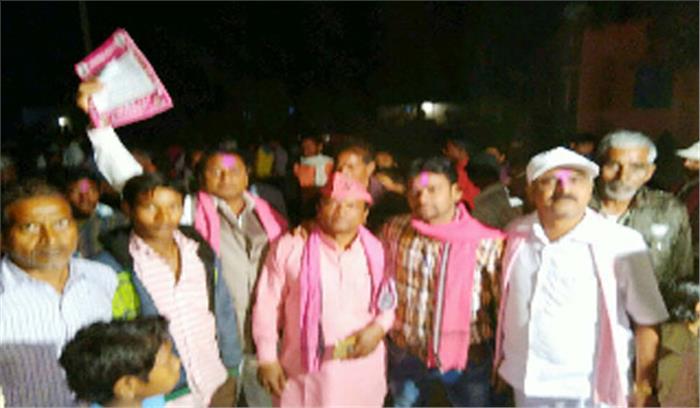 अधिकार बताने गांव-गांव पहुंच रहे छजकां कार्यकर्ता