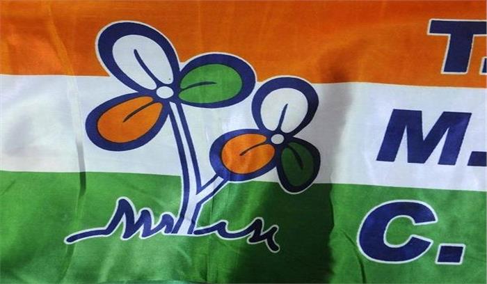 तृणमूल कार्यकर्ताओं ने रेल रोककर किया प्रदर्शन