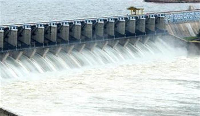 त्रिपुरा: वाहन समेत 2 बच्चे बांध में डूबे