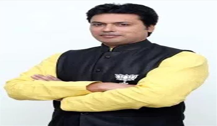 त्रिपुरा के मुख्यमंत्री बिप्लब ने एम्स पहुंचकर जाना वाजपेयी का हालचाल
