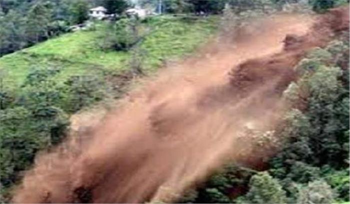 त्रिपुरा: भूस्खलन से 5 की मौत, बाढ़ से 2 हजार लोग बेघर