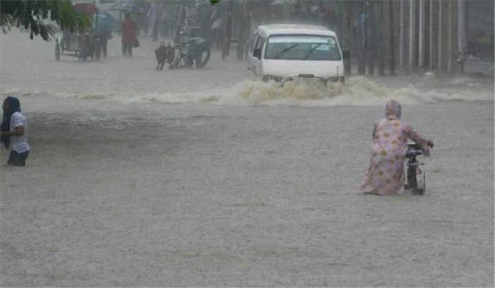 त्रिपुरा में बारिश के कारण बाढ़ से जनजीवन अस्त-व्यस्त