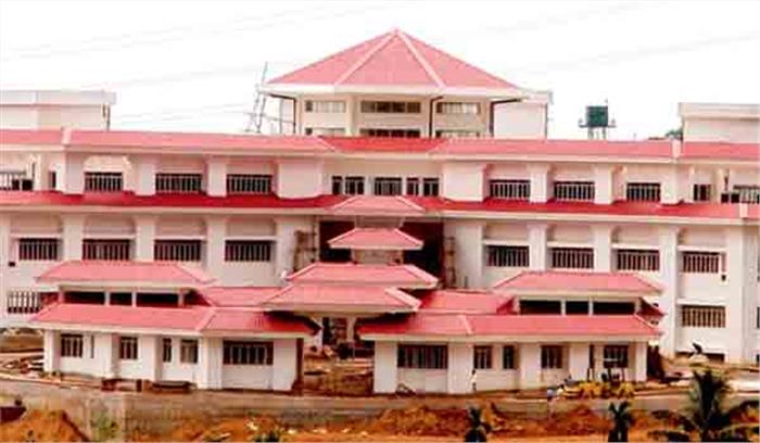 त्रिपुरा हाईकोर्ट ने 10323 शिक्षकों की सेवा समाप्ति पर सरकार को भेजा नोटिस