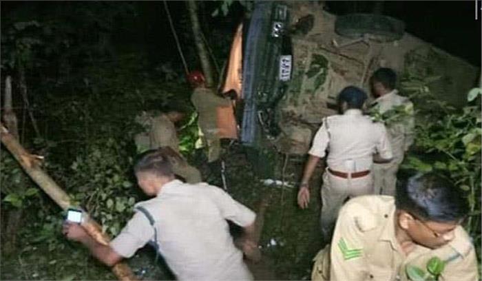 त्रिपुरा में बस खाई में गिरी,  29 जवान घायल