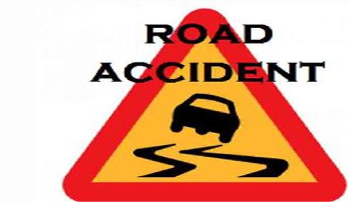 ट्रक पलटने से मजदूर की मौत