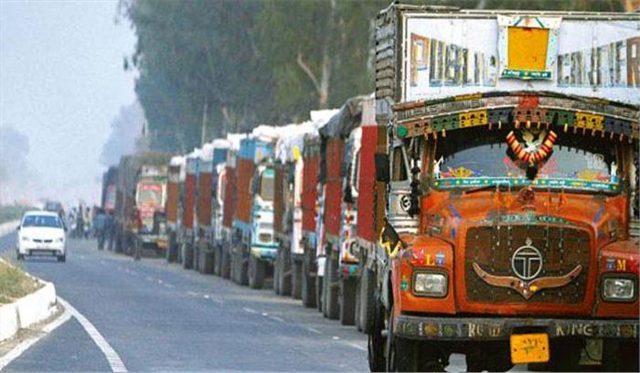 डीजल की बढ़ती कीमतों को लेकर आज से बेमियादी हड़ताल पर देशभर के ट्रांसपोर्टर डीजल की बढ़ती कीमतों को लेकर आज से बेमियादी हड़ताल पर देशभर के ट्रांसपोर्टर