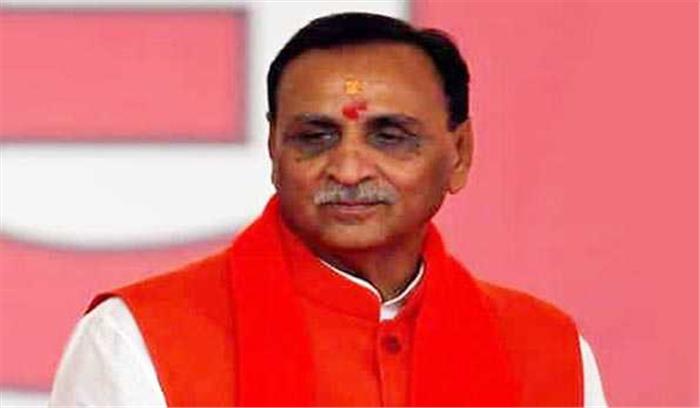 एक सच्चा पत्रकार संत जैसा होता है : रूपाणी