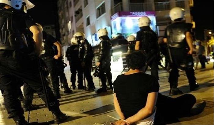 तुर्की में 35 लोगों को हिरासत में लेने का वारंट