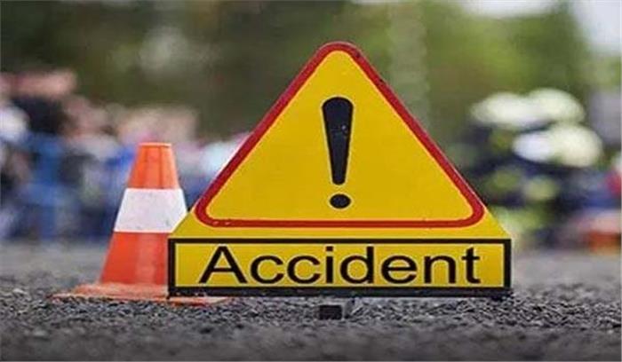 तमिलनाडु में लॉरी कार की टक्कर में दो मरे, छह घायल