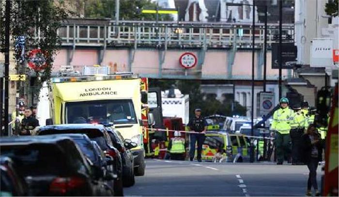 लंदन मेट्रो विस्फोट के बाद , थेरेसा मे ने आपात बैठक बुलाई