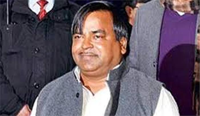 उप्र : पूर्व मंत्री प्रजापति के खिलाफ मुकदमा इलाहाबाद गया उप्र : पूर्व मंत्री प्रजापति के खिलाफ मुकदमा इलाहाबाद गया