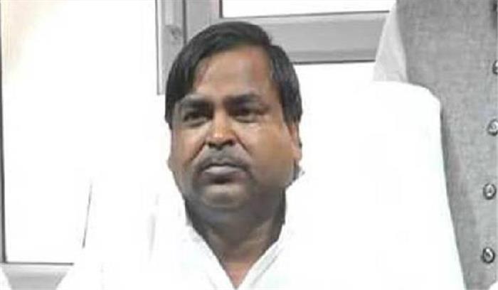 यूपी: दुष्कर्म मामले में गायत्री प्रजापति को मिली जमानत