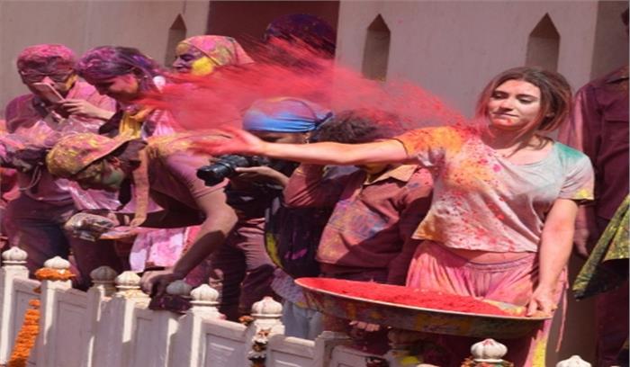 यूपी में होली की पूर्व संध्या तक चलेगा कोरोना सैंपलिंग अभियान यूपी में होली की पूर्व संध्या तक चलेगा कोरोना सैंपलिंग अभियान