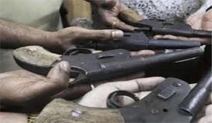 उप्र : अवैध हथियार फैक्ट्री का भंडाफोड़, 4 गिरफ्तार