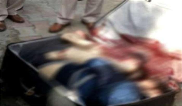 उप्र : संदूक में मिला महिला का शव, 2 गिरफ्तार