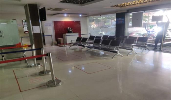 यूपी के सभी सरकरी अस्पतालों से कोरोना का प्रतिबंध हटा, ओपीडी में देखे जाएंगे मरीज