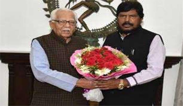 उप्र : राज्यपाल से मिले केंद्रीय राज्यमंत्री अठावले