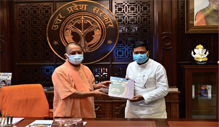 यूपी में चुनाव की आहट देख बिहार के मंत्री ने की योगी से मुलाकात