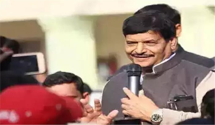 उप्र : शिवपाल पहुंचे दरवेश के घर, योगी को बताया ईमानदार