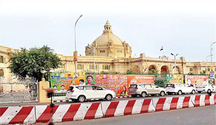 उप्र : अलीगढ़ मुद्दे पर सपा व कांग्रेस ने किया सदन से बहिर्गमन