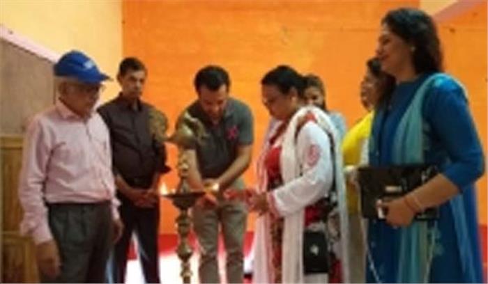 उप्र : जल धरोहर प्रतियोगिता में 400 छात्र-छात्राएं सम्मानित उप्र : जल धरोहर प्रतियोगिता में 400 छात्र-छात्राएं सम्मानित