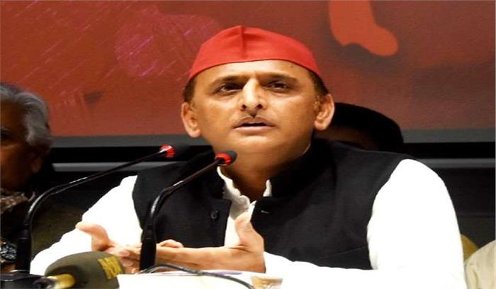 यूपी पंचायत चुनाव के निर्वाचित सदस्यों को धमका रही भाजपा : अखिलेश