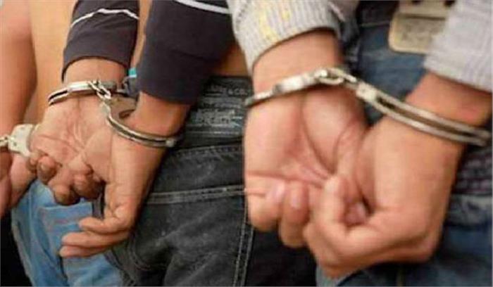 उप्र पुलिस ने 5 इनामी बदमाशों को किया गिरफ्तार