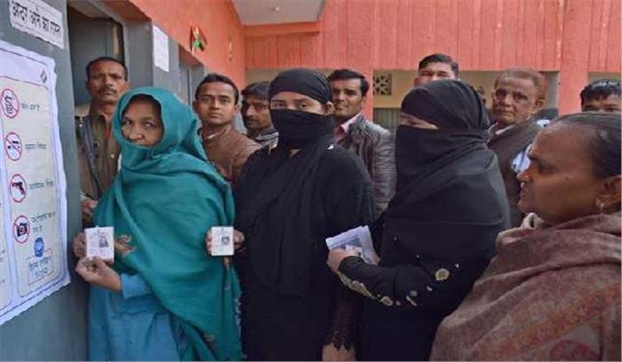 यूपी चुनाव: 3 बजे तक करीब 45 फीसदी मतदान हुआ 