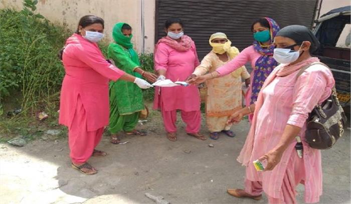उप्र में कोरोना की रोकथाम में आशा वर्करों का अहम योगदान