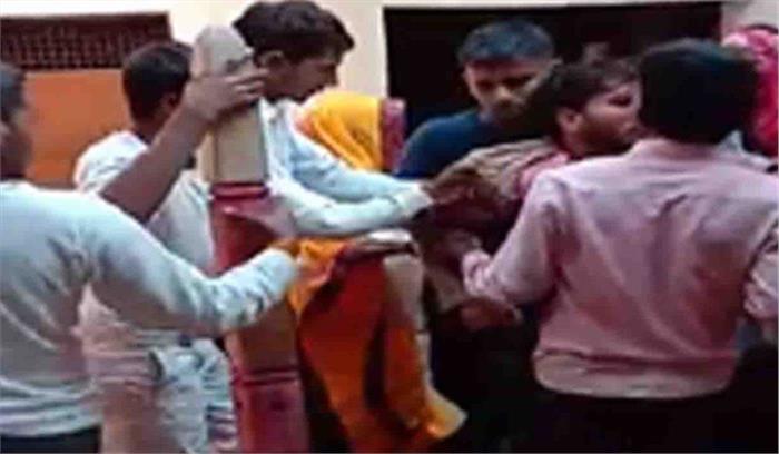 उप्र : प्रेमी को बंधक बना जबरन कराई शादी