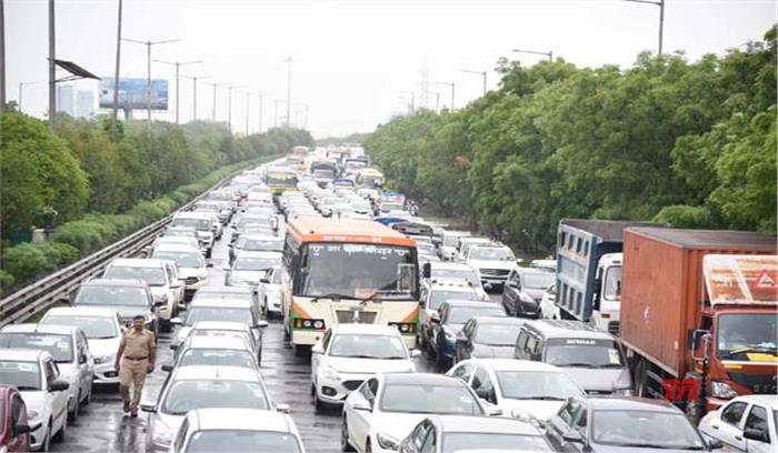 उप्र में यातायात नियम उल्लंघन पर अभी जुर्माने की पुरानी दरें ही लागू : मंत्री