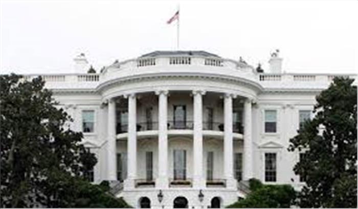 व्हाइट हाउस की प्रवक्ता सारा सैंडर्स इस महीने आखिर में इस्तीफा देगी व्हाइट हाउस की प्रवक्ता सारा सैंडर्स इस महीने आखिर में इस्तीफा देगी