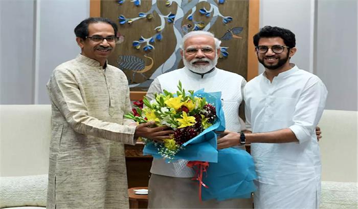 उद्धव ठाकरे ने फिर किया नागरिकता कानून का समर्थन, मोदी से की मुलाकात
