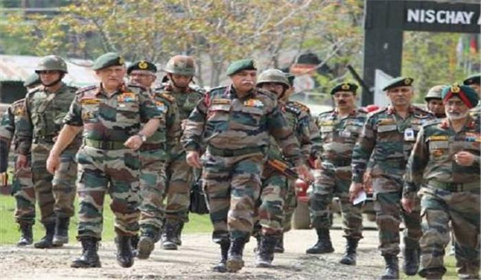 सेना कमांडर ने कश्मीर की सुरक्षा का लिया जायजा सेना कमांडर ने कश्मीर की सुरक्षा का लिया जायजा