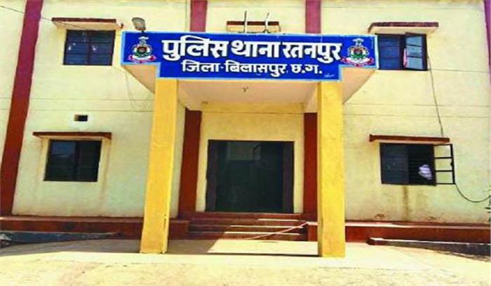 वर्दी का रौब दिखाकर 16 साल तक दुष्कर्म, शिकायत पर एसआई के खिलाफ जुर्म दर्ज