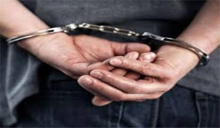 पुलिस की वर्दी में ट्रक चालकों से अवैध वसूली,आरोपी निरीक्षक  गिरफ्तार