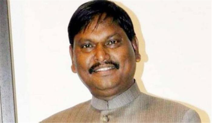डीबीटी के जरिये जनजातीय छात्र और छात्राओं को दी जा रही छात्रवृत्ति : अर्जुन मुंडा