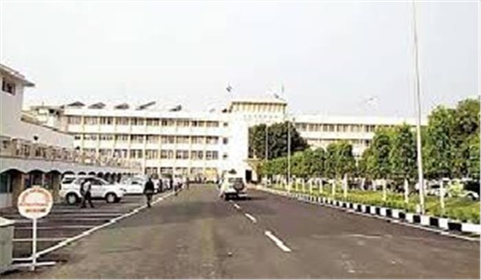 मात्र साढ़े तीन माह की परंपरा की खातिर करोड़ों फूंके जाएंगें ‘दरबार मूव’ के लिए मात्र साढ़े तीन माह की परंपरा की खातिर करोड़ों फूंके जाएंगें ‘दरबार मूव’ के लिए