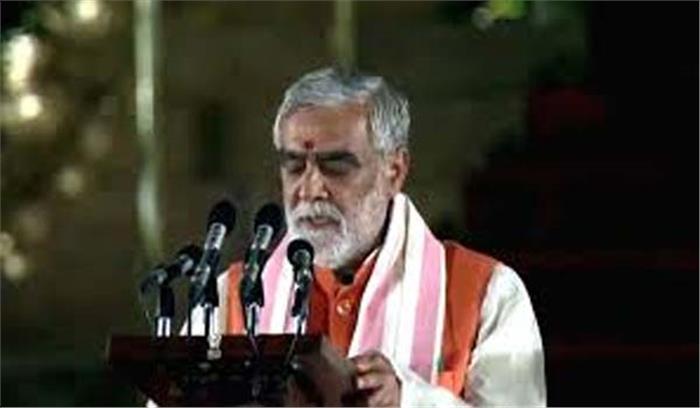 केंद्रीय मंत्री के बेटे की कार के दस्तावेज नहीं जांचने पर पुलिस अधिकारी निलंबित