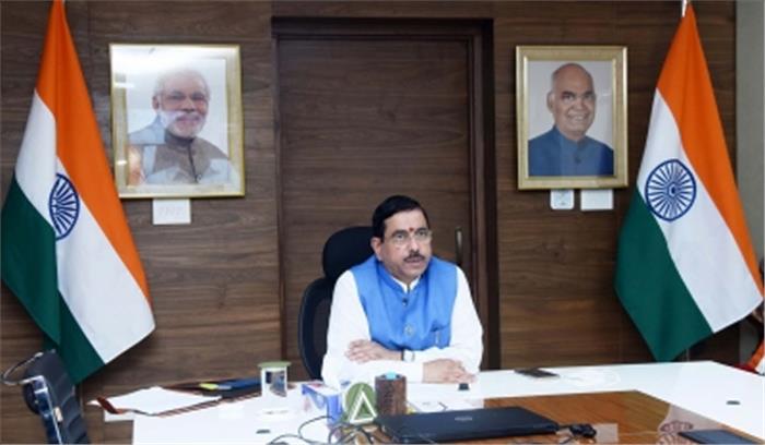 केंद्रीय मंत्री प्रहलाद जोशी के घर के सामने जहर खाने वाली महिला की मौत