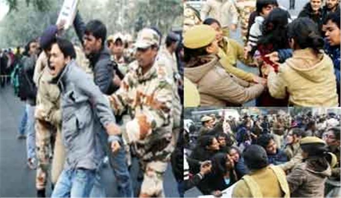 वेमुला के लिए प्रदर्शन कर रहे विद्यार्थियों को हिरासत में लिया