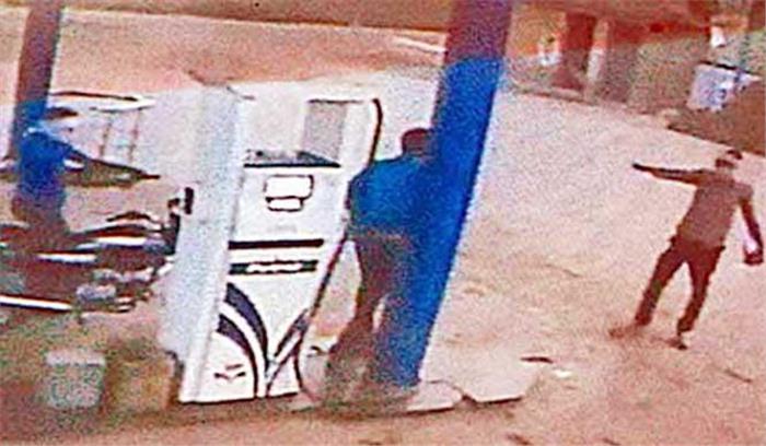 सिवनी :पेट्रोल पंप में 35 हजार की लूट