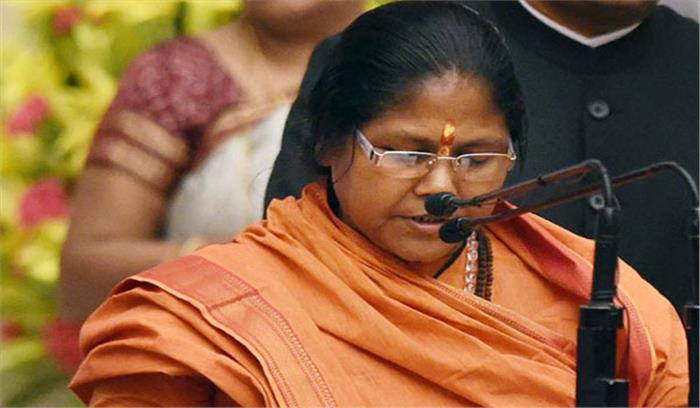 उन्नाव दुष्कर्म मामले पर राजनीति न करे विपक्ष : साध्वी निरंजन ज्योति उन्नाव दुष्कर्म मामले पर राजनीति न करे विपक्ष : साध्वी निरंजन ज्योति