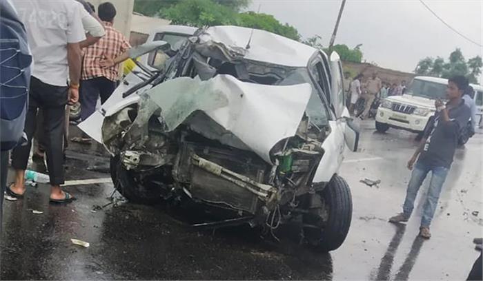 उन्नाव दुर्घटना : सपा नेता के ट्रक का हुआ इस्तेमाल, सीबीआई जांच की अनुशंसा उन्नाव दुर्घटना : सपा नेता के ट्रक का हुआ इस्तेमाल, सीबीआई जांच की अनुशंसा